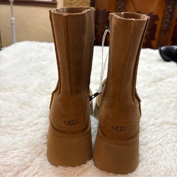 UGG , chestnut suede Heeled Boots, BRAND NEW !! no box, size 8. (8.5 runs big ) - Picture 4 of 12